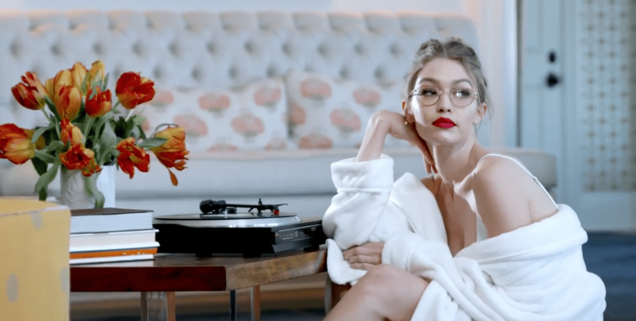Stop body shaming: Γιατί επικροτούμε τη στάση της Gigi Hadid