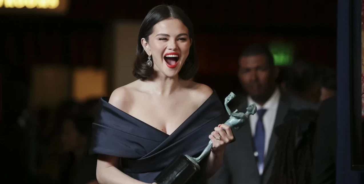 Η Selena Gomez επιβεβαίωσε -ξανά- πως αυτή είναι η δική της στιγμή κι εμείς απλώς υποκλινόμαστε