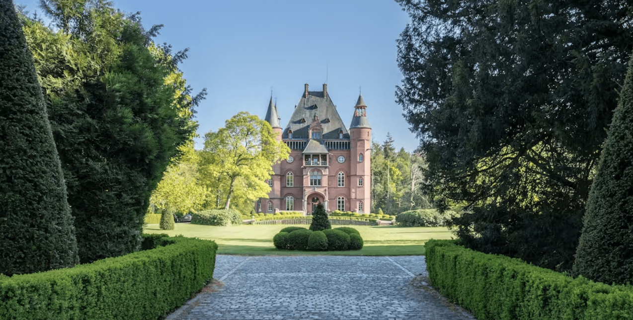 6 εντυπωσιακές κατοικίες που "ζωντανεύουν" τον κόσμο του Bridgerton και είναι διαθέσιμες προς διαμονή