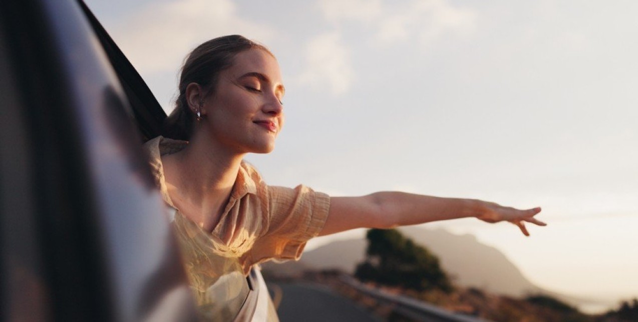 Απόλυτη Ευτυχία: Τι αποφεύγουν να κάνουν οι χαρούμενοι άνθρωποι για να την κατακτήσουν