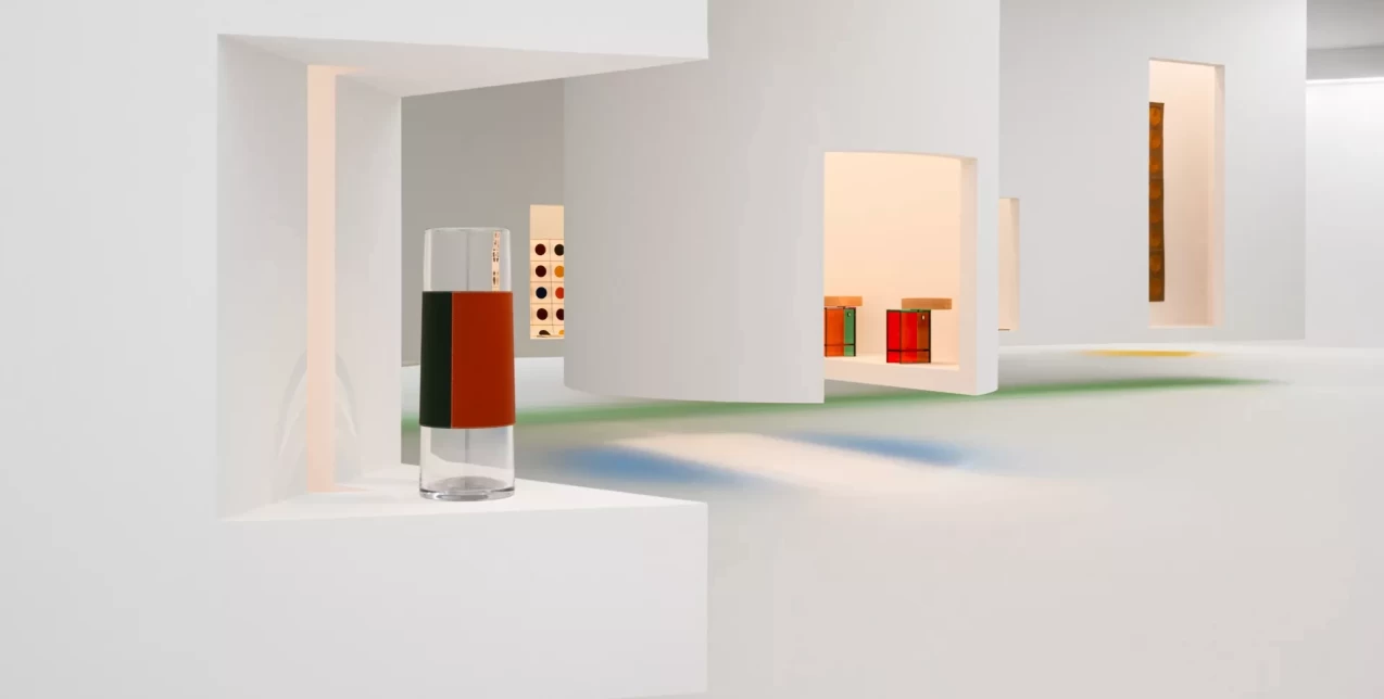 Οι οίκοι Hermès και Saint Laurent παρουσιάζουν τα έργα τους στις πιο καθηλωτικές εγκαταστάσεις στο Μιλάνο