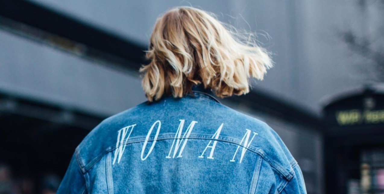 Denim Jacket: Οι cool ιδέες για να το εντάξετε στις εμφανίσεις σας την άνοιξη