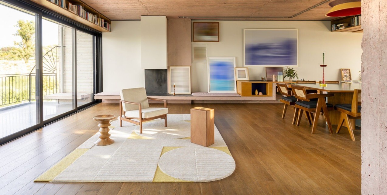 Ένα open air διαμέρισμα στο κέντρο της Αθήνας «σπάει» τους κανόνες του design και κάνει τη διαφορά