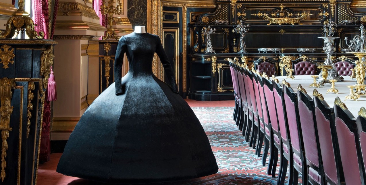 Γιατί η μόδα και τα μουσεία έχουν γίνει τόσο αλληλένδετα; Η σχεδιάστρια Ελένη Καββάδα μοιράζεται την άποψή της για την παρουσία της τέχνης στη fashion industry