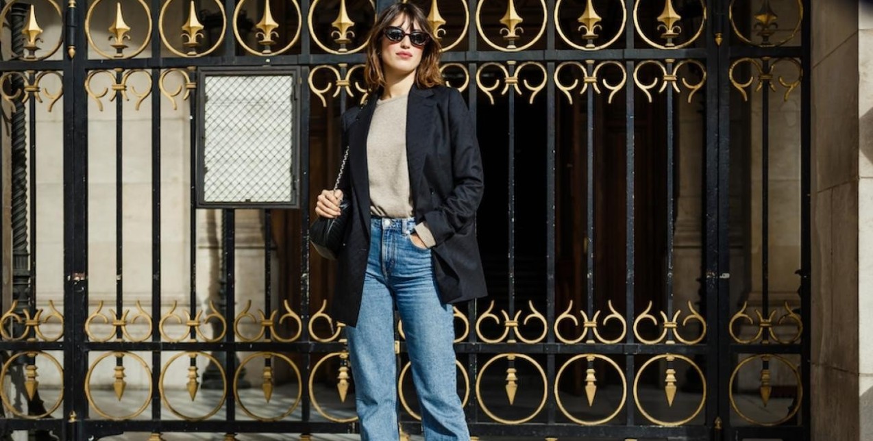 10 κλασικά ανοιξιάτικα σχέδια που οι Γαλλίδες λατρεύουν να συνδυάζουν με το τζιν παντελόνι τους