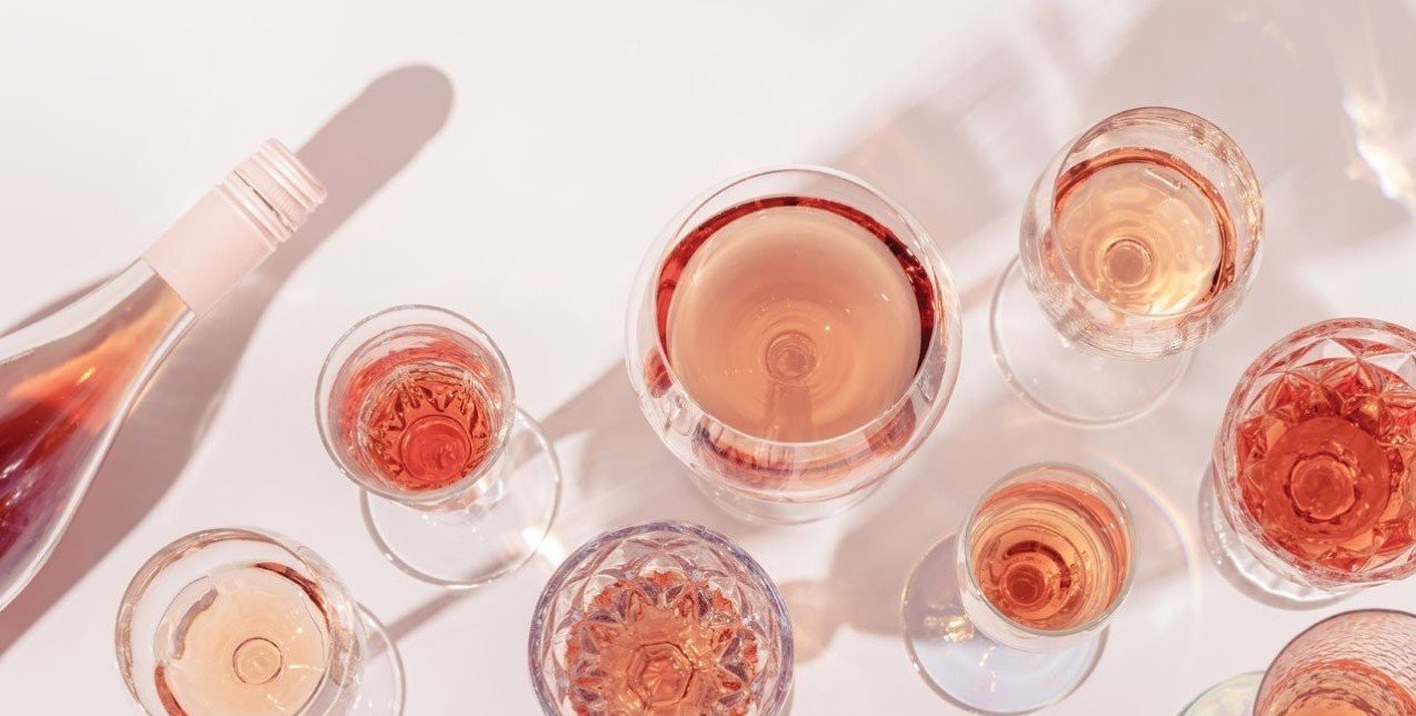 Easter Table: 6 etiquette tips και άτυποι κανόνες που πρέπει να ακολουθήσετε