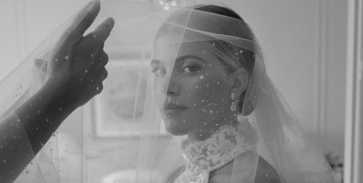 Τα wedding hairstyles που δεν θα φύγουν ποτέ από τη μόδα, σύμφωνα με τους ειδικούς