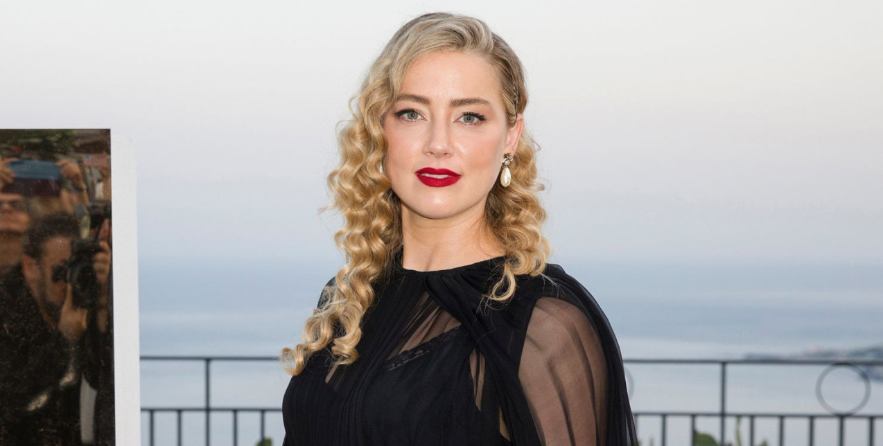 Η Amber Heard έφερε στον κόσμο δίδυμα στέλνοντας ένα ηχηρό μήνυμα για τη μητρότητα