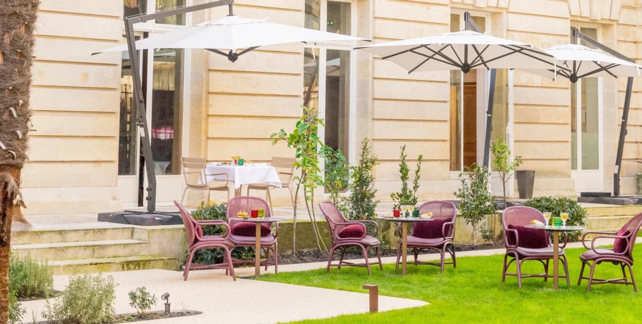 Ο μαγευτικός κήπος του Alain Ducasse στο Παρίσι είναι ένας καλοκαιρινός παράδεισος γαστρονομίας