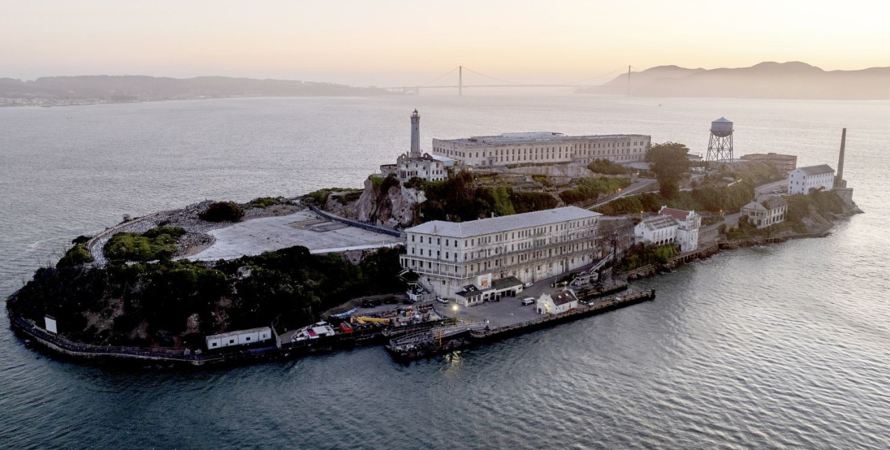 Αλκατράζ: Η ιστορία του «Βράχου» και ο πραγματικός λόγος που θέλει να τον ενεργοποιήσει ξανά ο Donald Trump