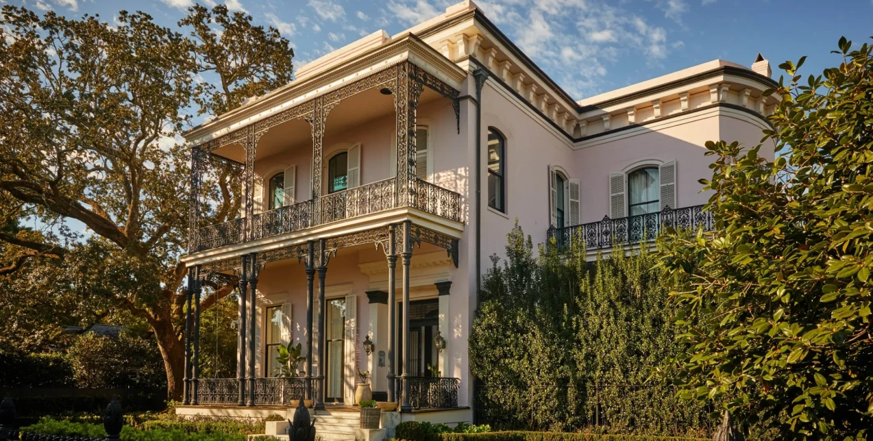 Μία Italian-oriented έπαυλη της Νέας Ορλεάνης που αποπνέει παριζιάνικη αίγλη