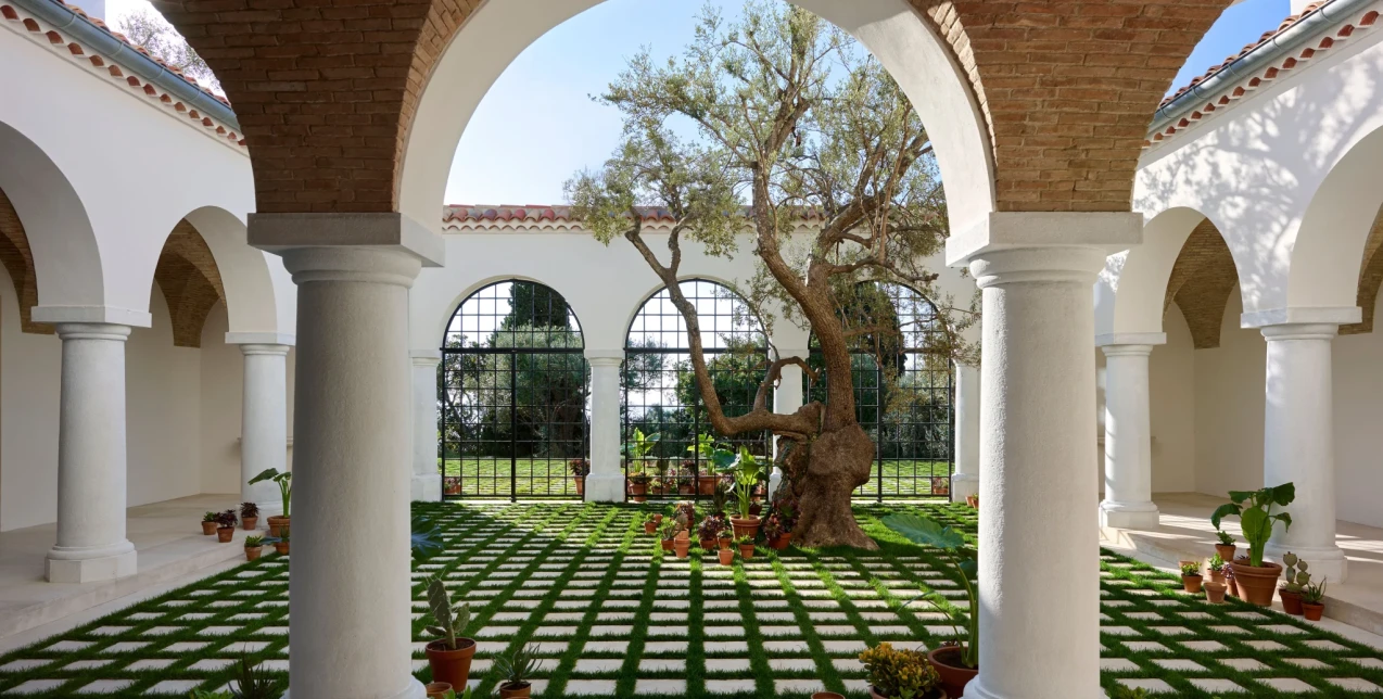 Η βίλα La Pausa της Coco Chanel στη Γαλλική Ριβιέρα αναβιώνει με τρόπο δημιουργικό