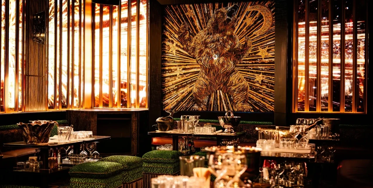  L'Aventure: Το εμβληματικό privé club του Παρισιού ελκύει ξανά το ενδιαφέρον της παγκόσμιας ελίτ