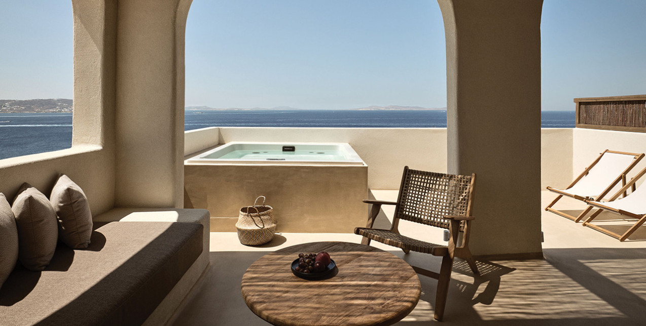 Ένα κοσμοπολίτικο resort στη Μύκονο συνιστά τον απόλυτο ιδιωτικό «παράδεισο»