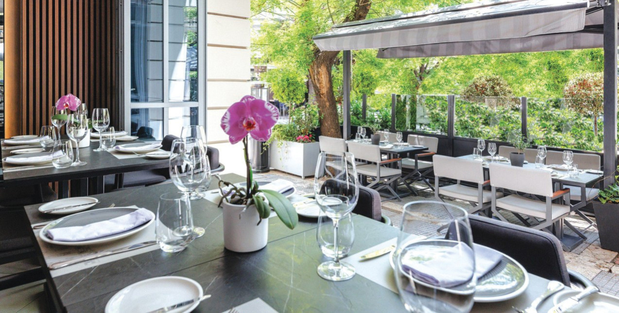 Ένα εστιατόριο-«θεσμός» της Θεσσαλονίκης που προσφέρει γεύσεις υψηλής γαστρονομίας στο κομψό περιβάλλον του 