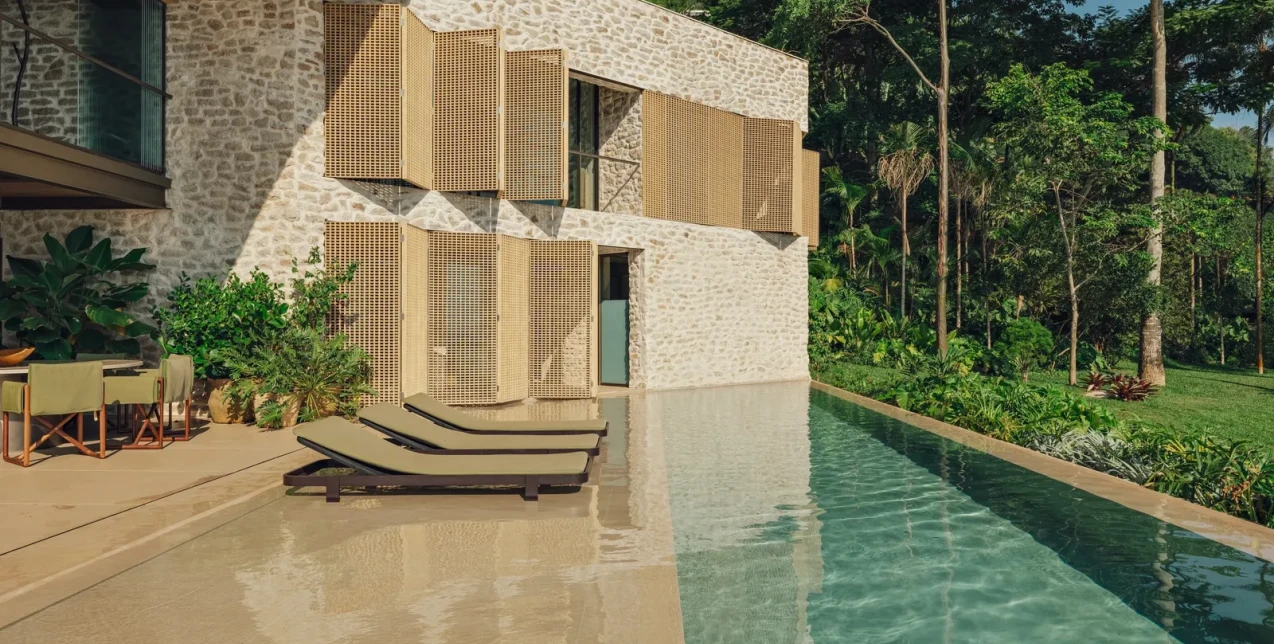 ﻿﻿﻿Casa Angra: Ένα σύγχρονο καταφύγιο στη Βραζιλία ανάμεσα στη ζούγκλα και τον ωκεανό