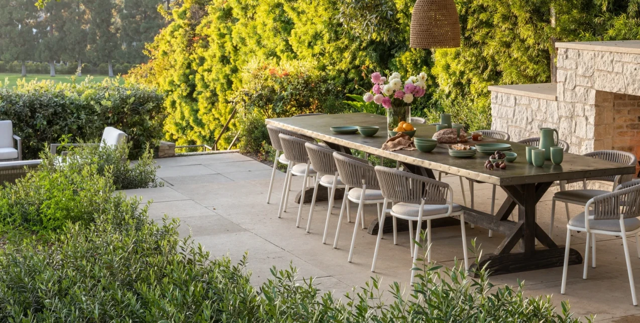 «Φρέσκες» ιδέες εξωτερικής διακόσμησης που μεταμορφώνουν τον χώρο μας