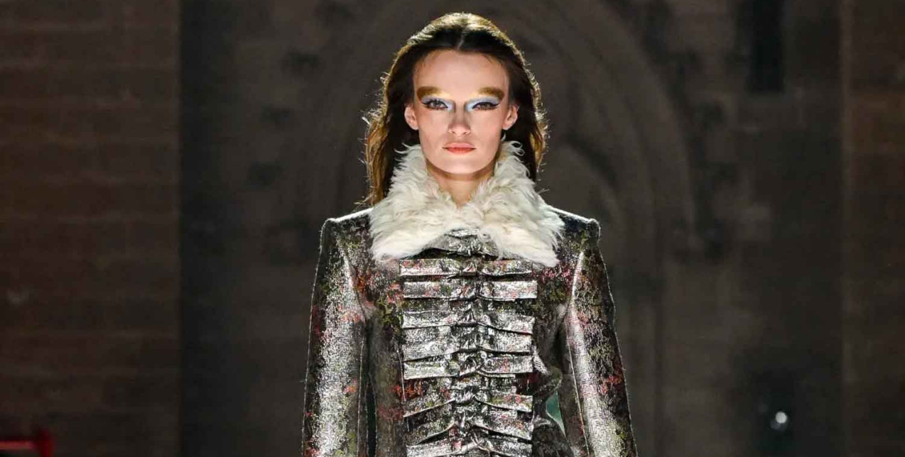 Η Cruise 2026 collection του Louis Vuitton ήταν ένα μοναδικό ταξίδι στον Μεσαίωνα 