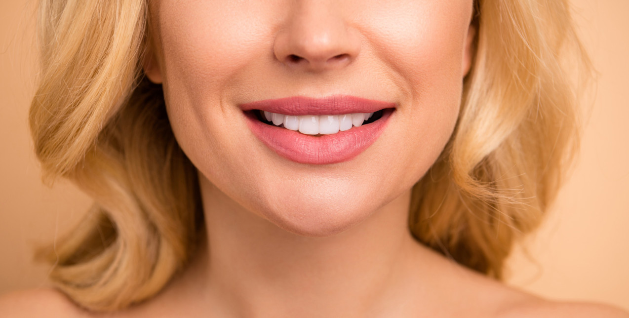 Όλα όσα χρειάζεται να γνωρίζουμε για τη λεύκανση των δοντιών και τις μεθόδους της