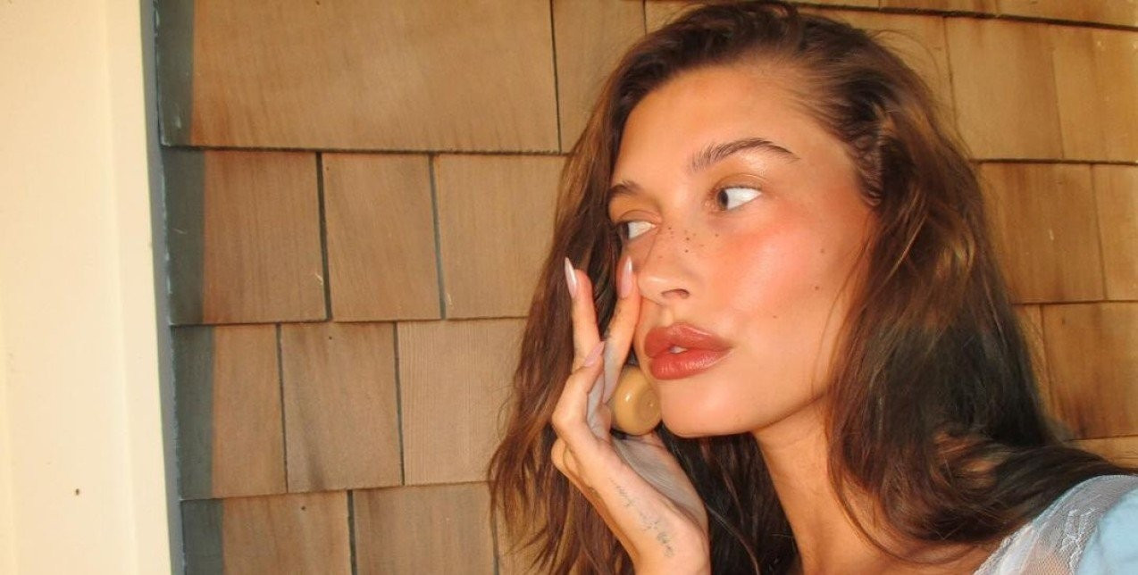 Το αστρονομικό ποσό που πωλείται η Rhode της Hailey Bieber στην e.l.f. Beauty