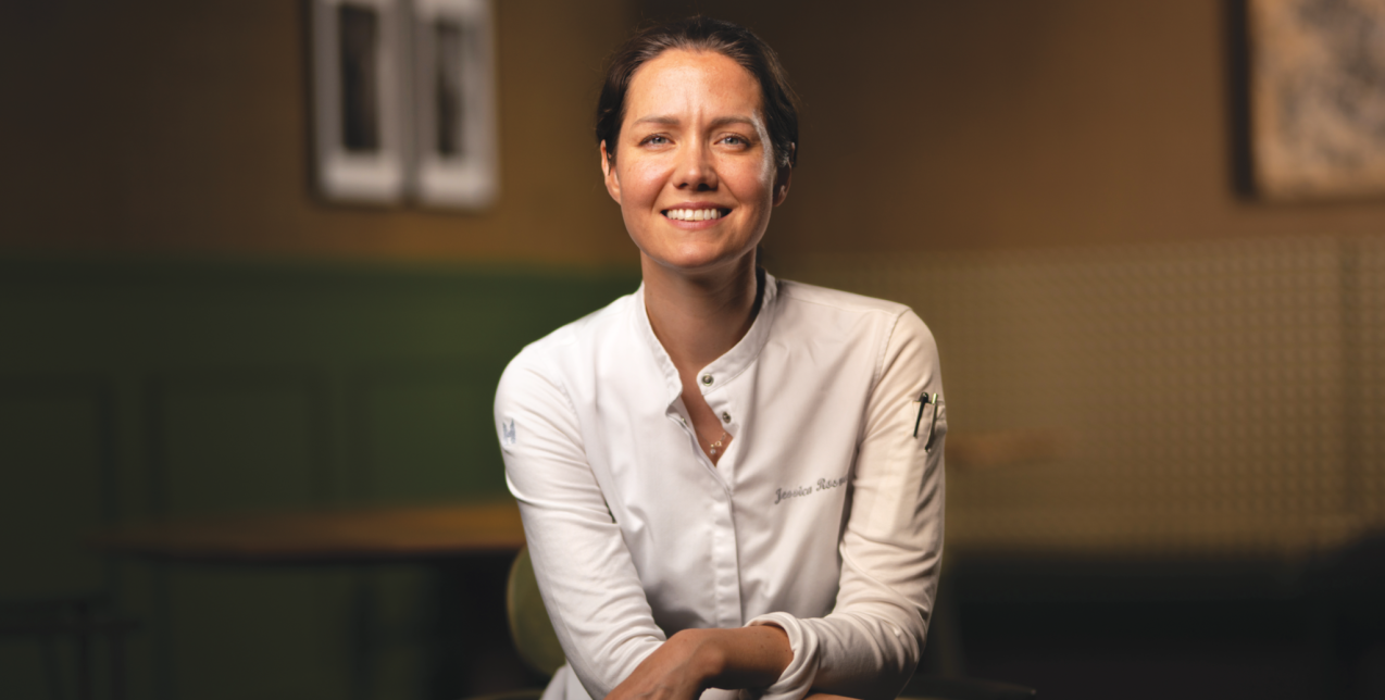 Η Jessica Rosval, μία από τις πιο ηχυρές γυναικείες φωνές της παγκόσμιας γαστρονομίας αποκλειστικά στο GLOW