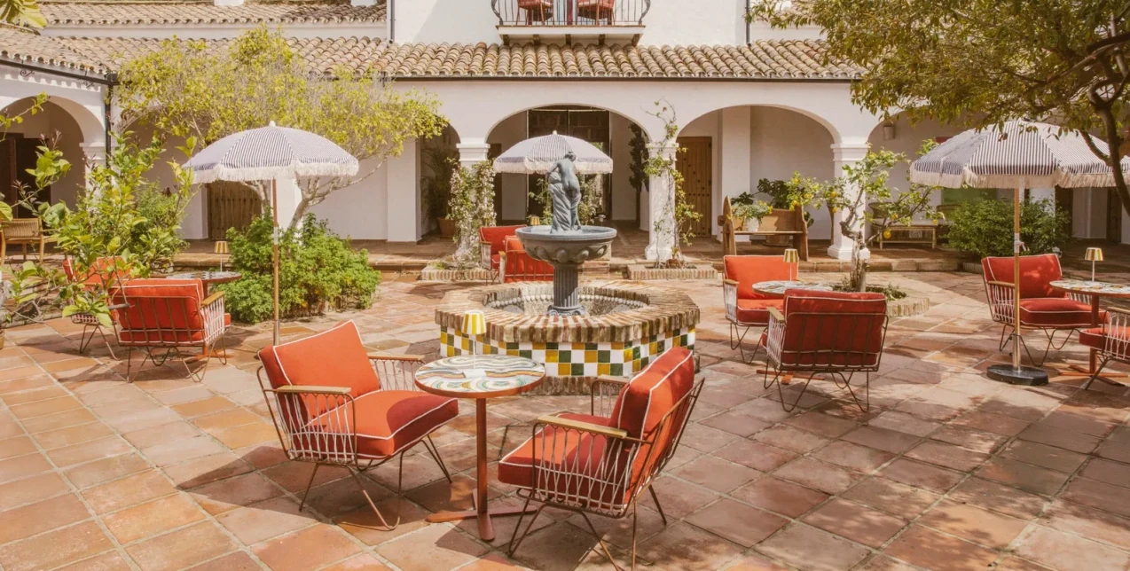 Ένα boutique - hotel στην καρδιά της Ανδαλουσίας με αύρα Palm Springs 