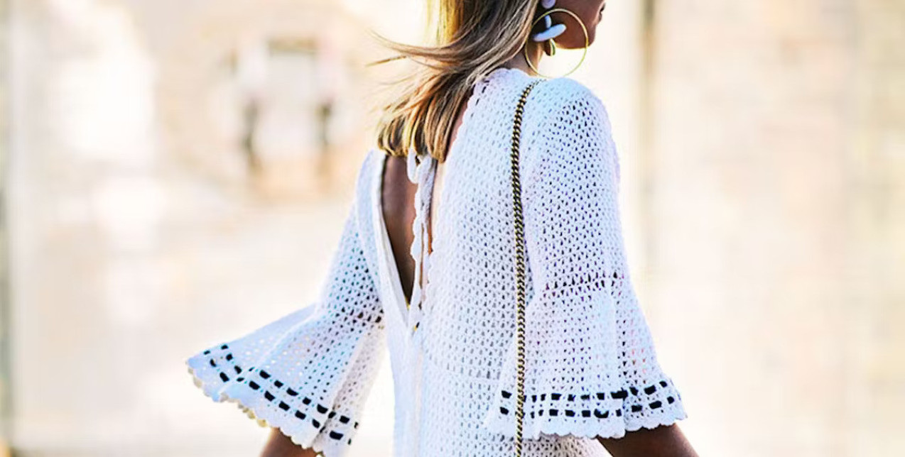 5 updated τρόποι για να φορέσετε τα crochet items αυτήν τη στιγμή