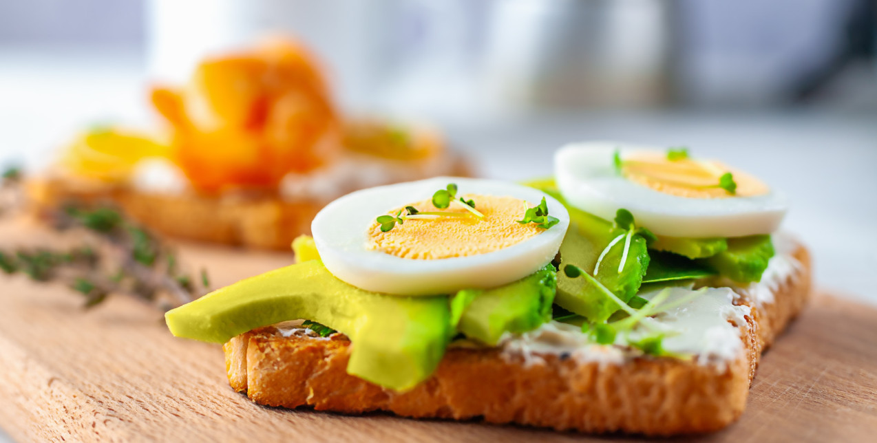 4 easy-going συνταγές με βάση τις πιο λαχταριστές mayo sauces, ιδανικές για κάθε καλοκαιρινή στιγμή σας