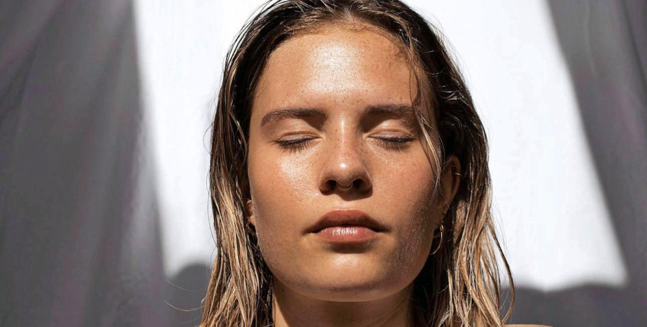 Τέλος στις ρυτίδες: Τα must-try μυστικά στα οποία ορκίζονται οι experts