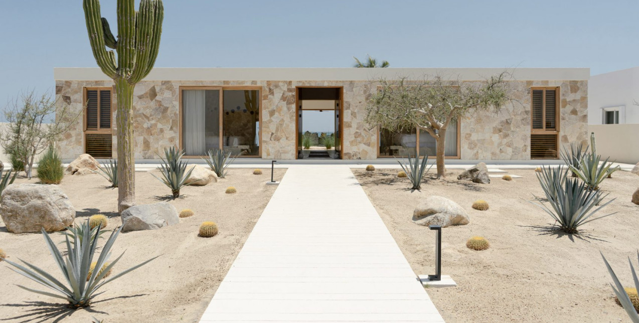 Ένα πέτρινο καταφύγιο ανάμεσα στη θάλασσα και τα βουνά στην ακτή του Μεξικού