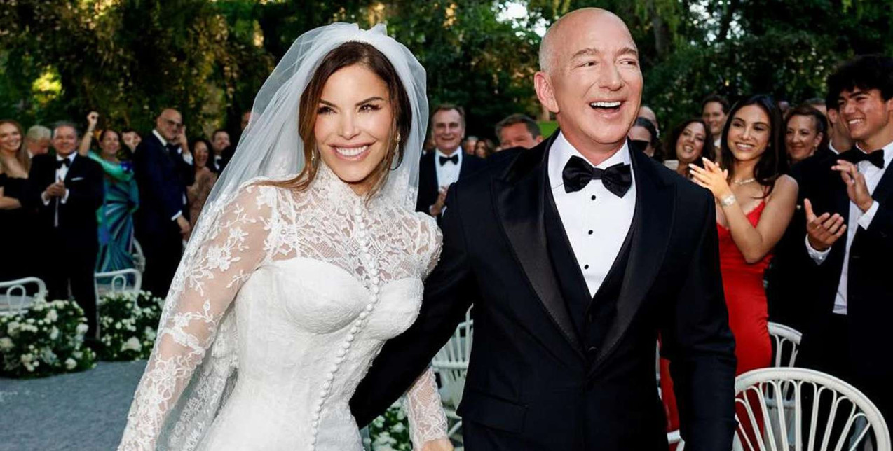 Jeff Bezos & Lauren Sánchez: Οι λαμπερές εμφανίσεις στον γάμο τους που συζητήθηκαν 
