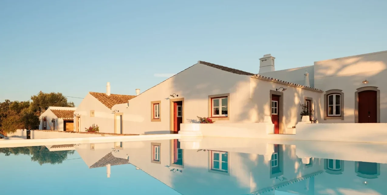 Quinta do Pinheiro: Μια φάρμα με σύγχρονες κατοικίες ριζωμένη στο τοπίο του Algarve 
