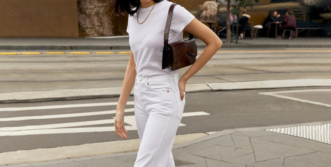 Το λευκό t-shirt είναι το key item κάθε καλοκαιρινού συνόλου