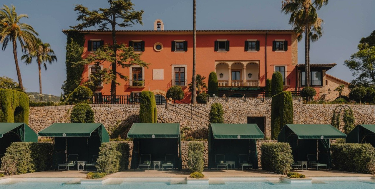 Ένα καταφύγιο-κόσμημα όπου η ιστορία πρωταγωνιστεί σε μία μαγευτική τοποθεσία της Mallorca