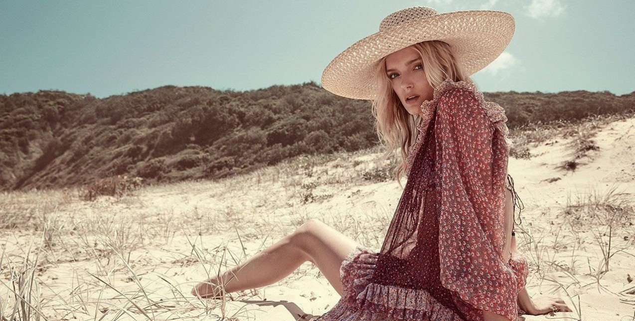 Τα καπέλα που θα ολοκληρώσουν μοναδικά τα beach outfits σας - κι όχι μόνο 