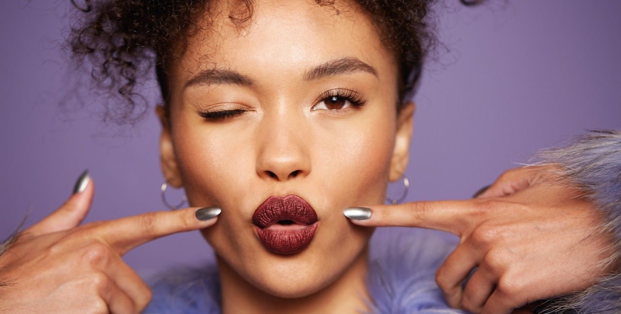 Πώς να προετοιμάσετε το δέρμα για να δείχνει τέλειο στις φωτογραφίες 