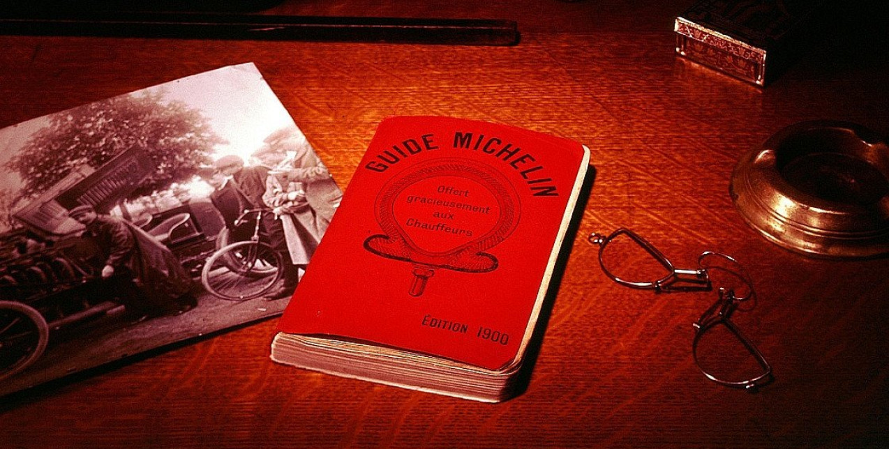 Πώς ένα μικρό ταξιδιωτικό βιβλίο του 1900 έγινε ο πιο έγκυρος κριτής εστιατορίων στον κόσμο; 