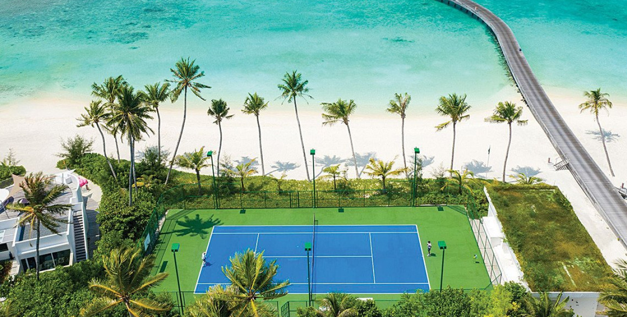 Playing in Paradise: Τα πιο μαγευτικά γήπεδα τέννις στο κόσμο μέσα σε ειδυλλιακά resort 