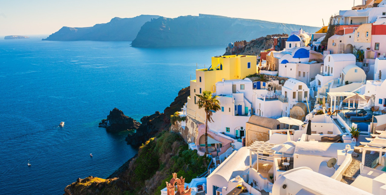 Τα Social Media «μίλησαν»: Ποια ελληνικά νησιά κυριάρχησαν φέτος στις προτιμήσεις των επισκεπτών από όλο το κόσμο και γιατί;