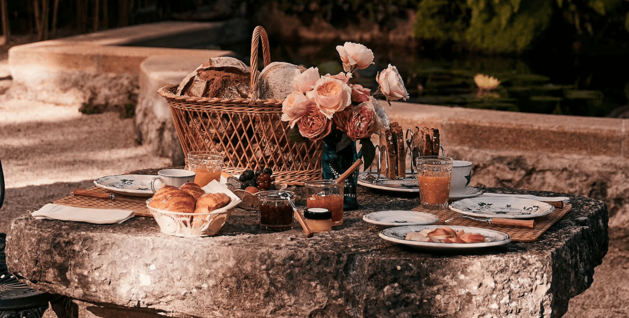 Περιμένετε απρόσμενους επισκέπτες; Tα tips για να οργανώσετε ένα άψογο last-minute gathering