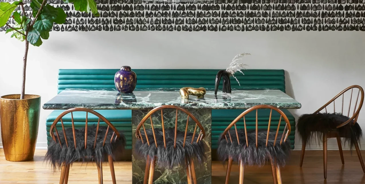 Σύγχρονες και στιλάτες προτάσεις για μικρές τραπεζαρίες με χαρακτήρα