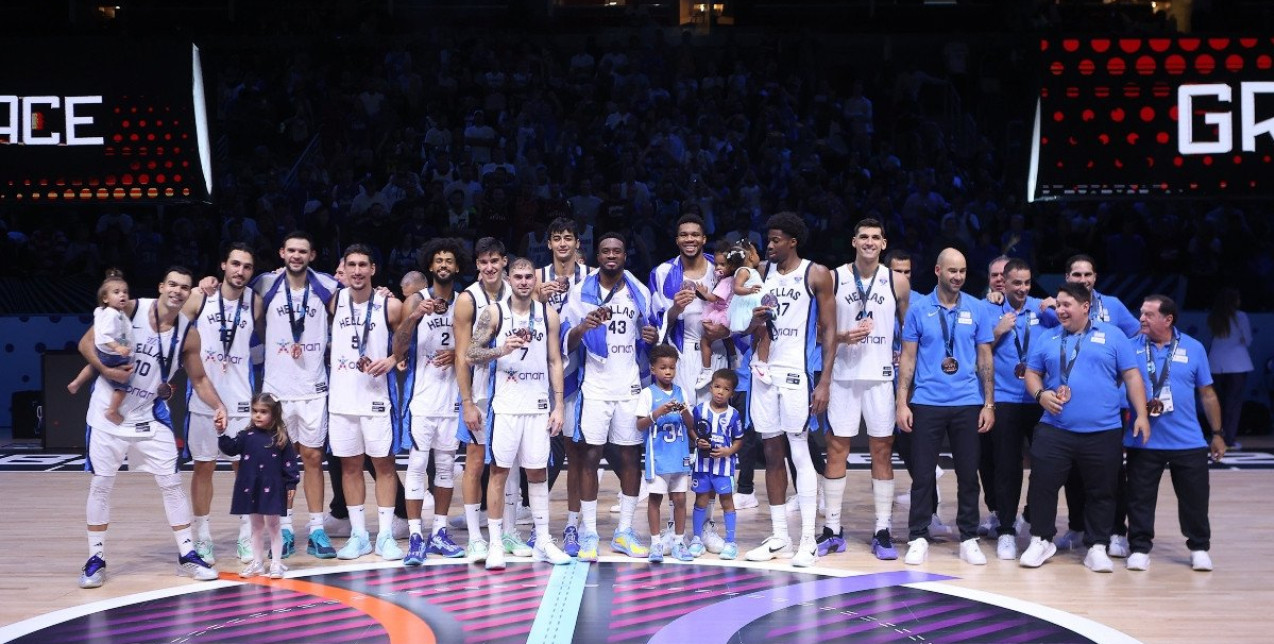 Περάσανε τα χρόνια και παρά τις αλλαγές, είναι ακόμα εκείνα τα παιδιά που αντέχουν...