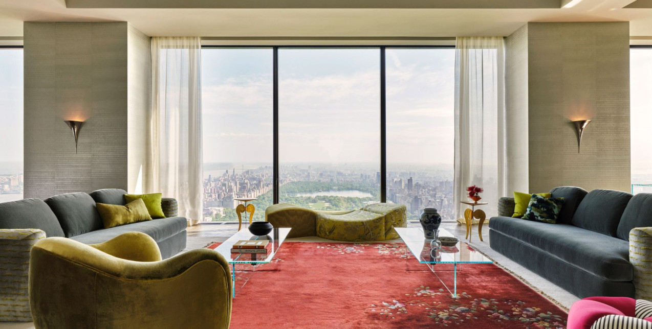 Ένα διαμέρισμα με avant-garde αισθητική υψώνεται πάνω από τον ουρανό της Νέας Υόρκης