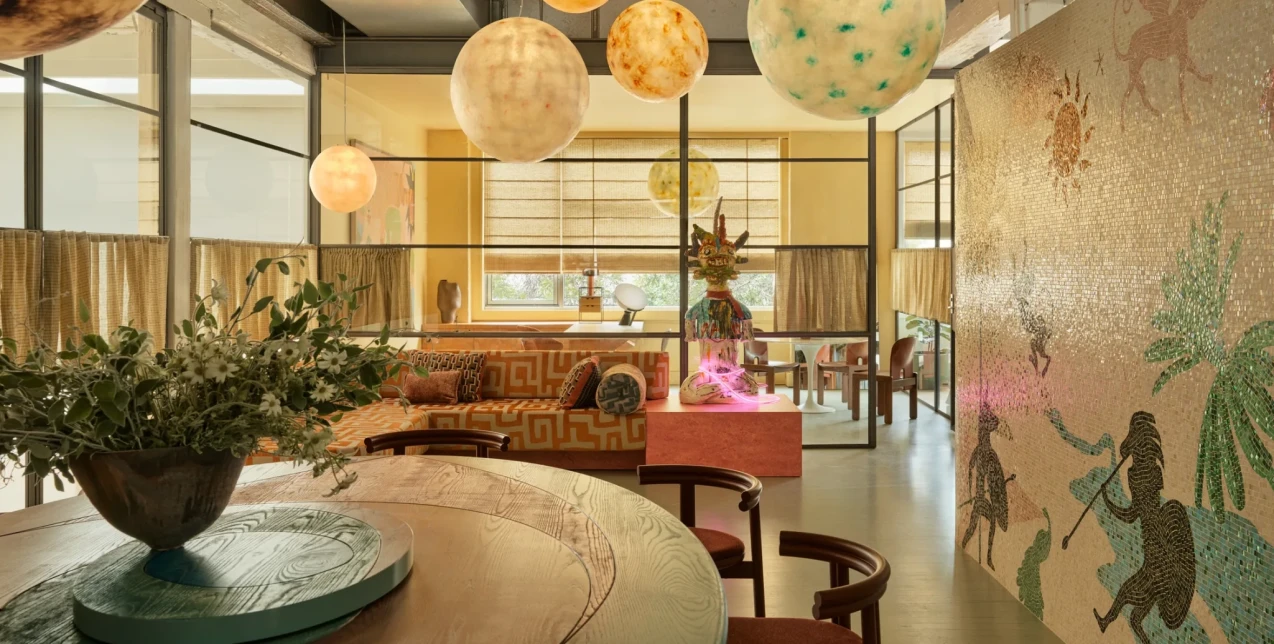 Με έμπνευση από τη μόδα, το ονειρικό Design Lab της Alémais στο Σίδνεϊ μεταμορφώνεται σε έναν πολυχώρο γεμάτο ζωντάνια