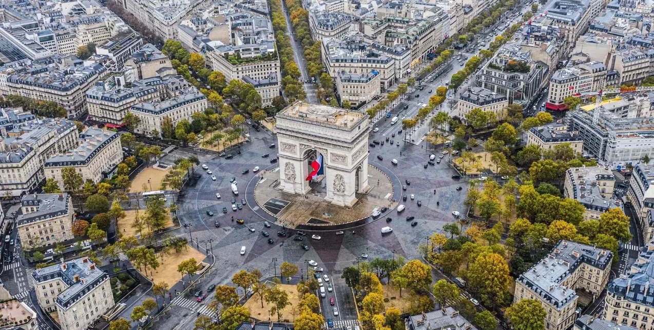 Ανακαλύπτοντας το Παρίσι: Τα must-visit spots που ξεχωρίζουν αυτή τη στιγμή στη γαλλική πρωτεύουσα