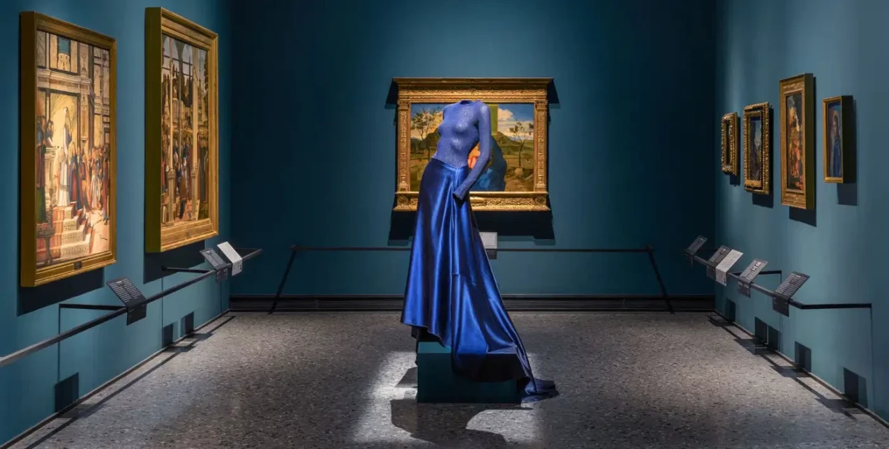 Η σπάνια κληρονομιά του Armani συναντά την τέχνη της Αναγέννησης στην Pinacoteca di Brera στο Μιλάνο