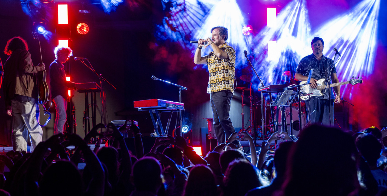 Μια ανεπανάληπτη γιορτή μουσικής με τον Κωστή Μαραβέγια στο Κολέγιο «ΔΕΛΑΣΑΛ»