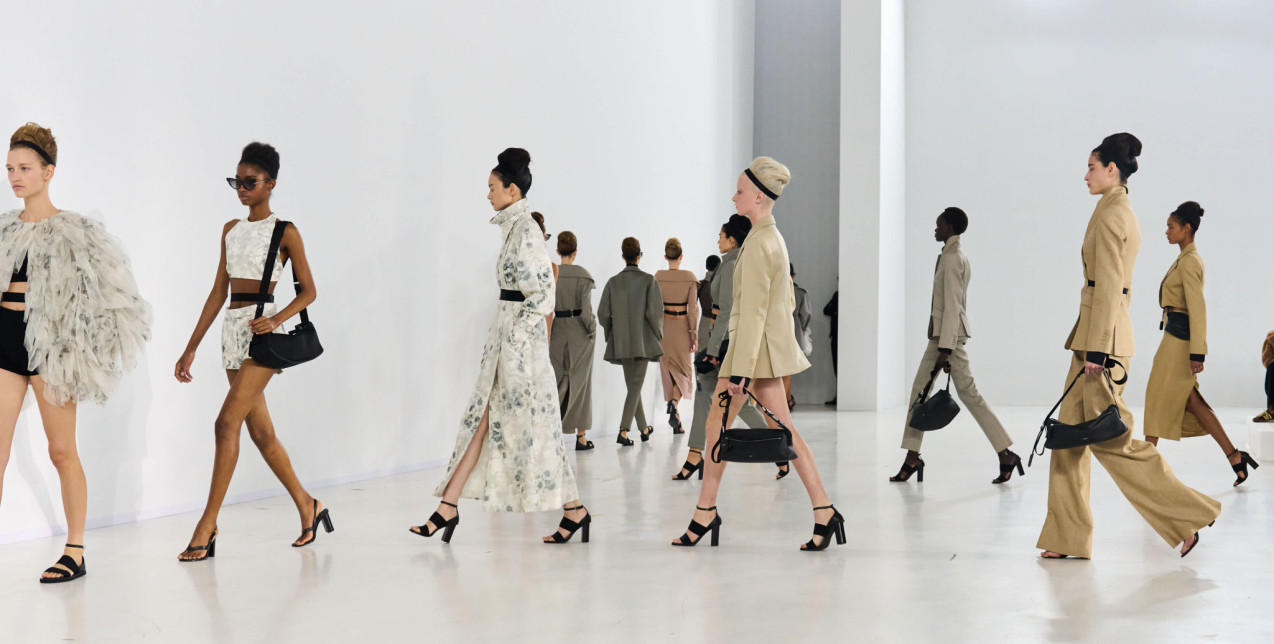 MFW SS26: Στη νέα συλλογή της Max Mara η ροκοκό φαντασία συναντά τον σύγχρονο μινιμαλισμό