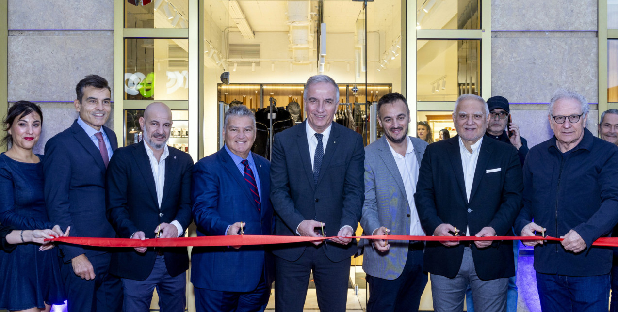 Η Θεσσαλονίκη υποδέχτηκε δύο νέα fashion σημεία με τα εγκαίνια των καταστημάτων Brooks Brothers και REPLAY