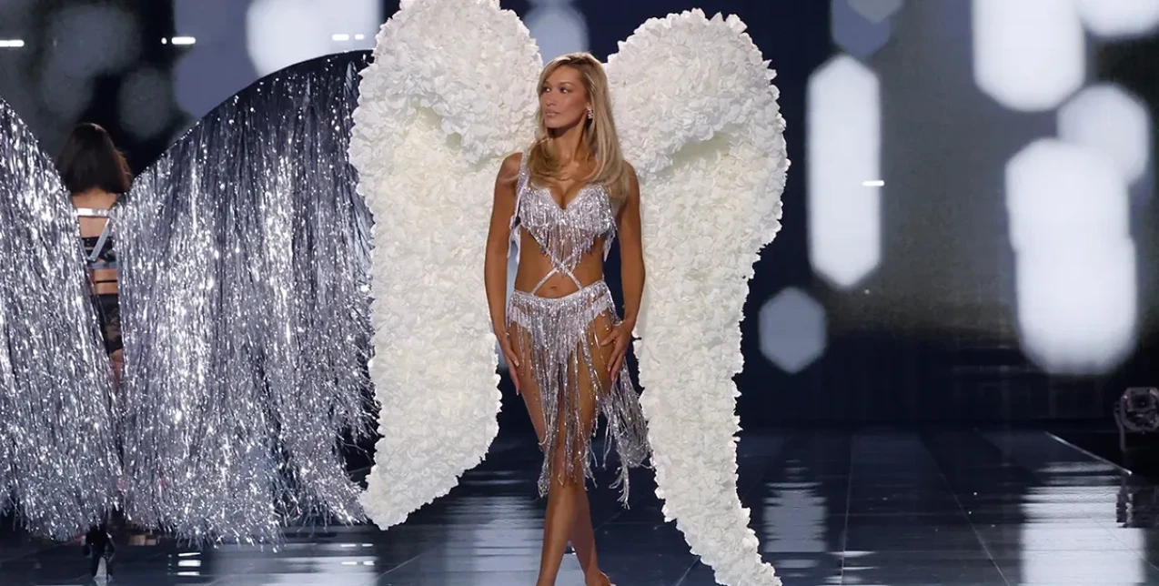 Victoria's Secret Fashion Show: Η Bella Hadid επέστρεψε στην πασαρέλα και ήταν εκθαμβωτική 